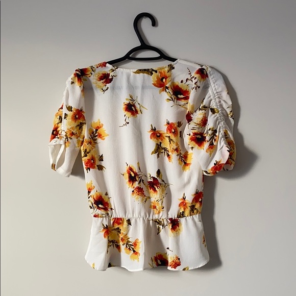 SOCIALITE floral blouse - Picture 2 of 6